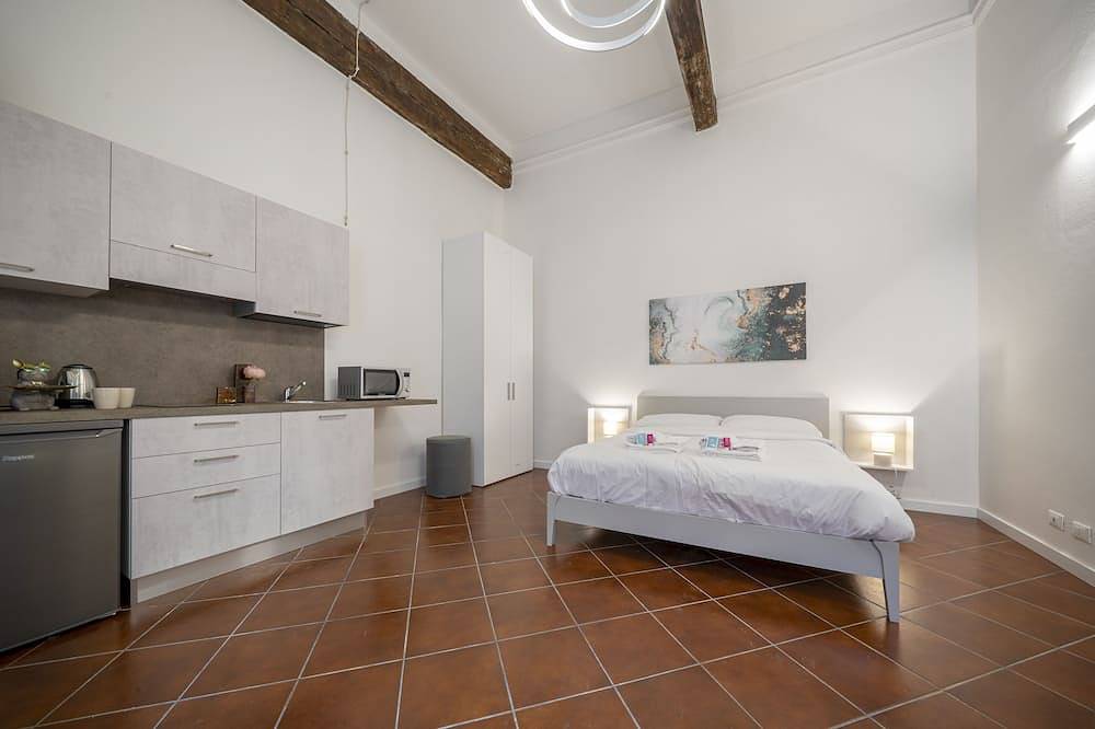 Entire apartment, [Ghirlandina] Fantastic loft in the city center in Modena, Modena Province