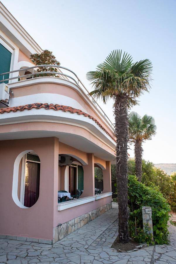 Maison d’hôte pour 2 personnes, avec Terrasse et Jardin