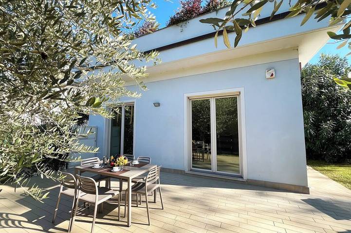 Ferienwohnung für 6 Personen, mit Terrasse und Garten in Marina di Pietrasanta