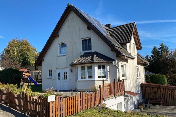 Ferienhaus für 5 Personen, mit Terrasse und Garten in Lindlar