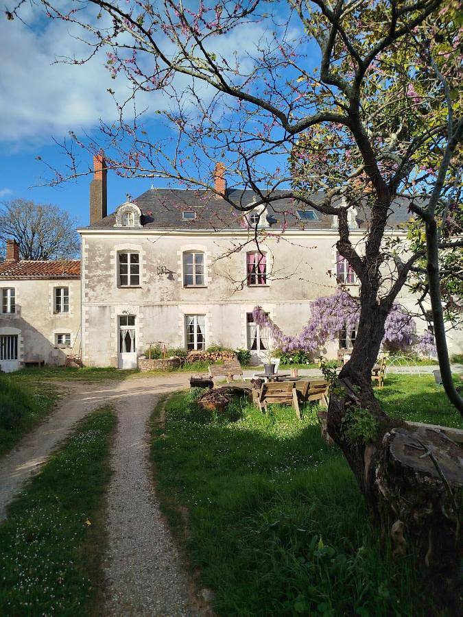Gîte pour 2 personnes, avec jardin et vue à Rouans
