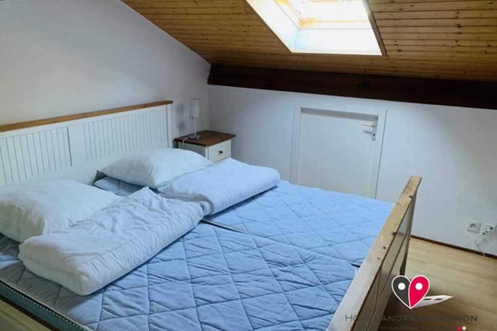 En residencia con piscina, tenis, juegos infantiles a 8 minutos de la playa contis in Saint-Julien-en-Born, Côte d’Argent