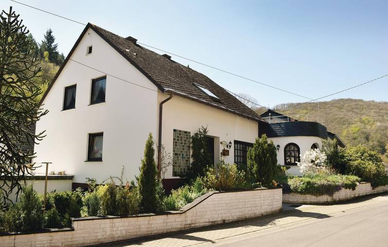 Ferienwohnung für 6 Personen, mit Terrasse in Neumagen-Dhron