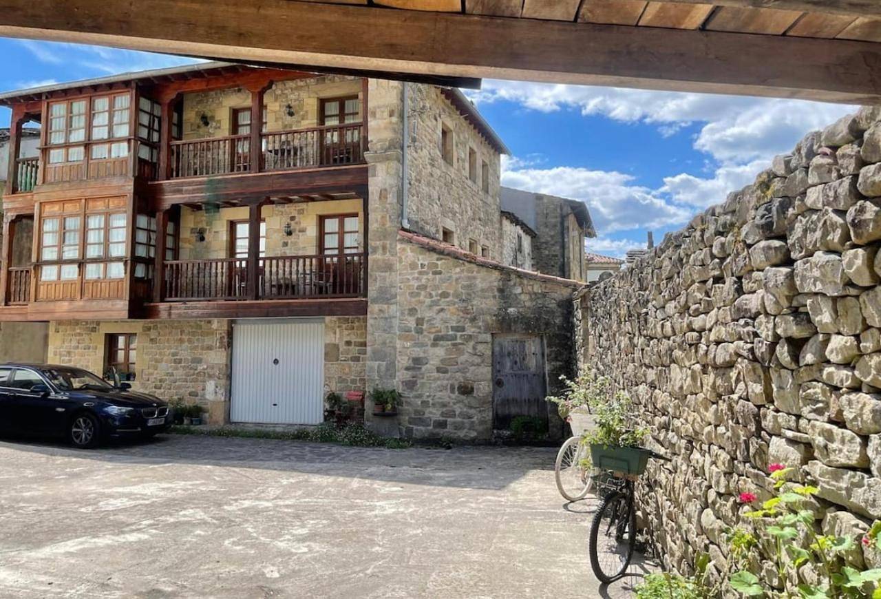Apartamento entero, Three-Bedroom Apartment in Vega de Pas, Cordillera Cantábrica