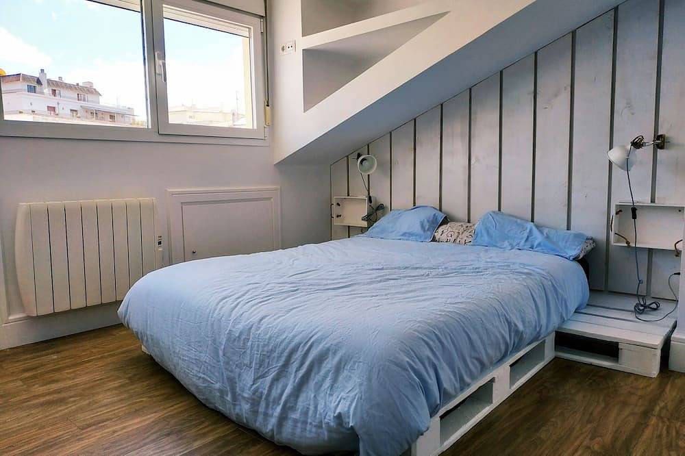 Entire apartment, Mía Suites I - Centro Histórico - Parking & Wifi Free in Burgos, Burgos Province