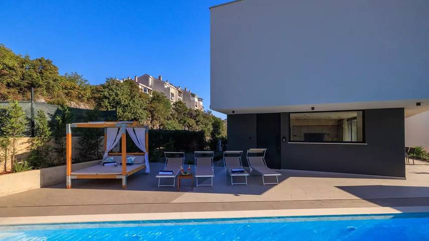 Ferienhaus für 8 Personen, mit Balkon und Pool in Crikvenica - 2