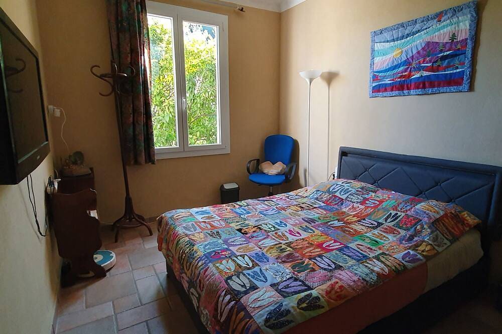 Charmant Mas provençal tout climatisé dans son écrin de verdure in Toulon, Côte méditerranéenne (France)