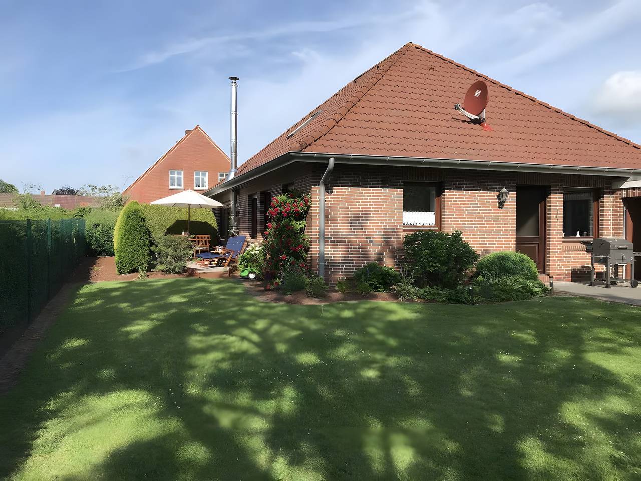 Ferienhaus 'Dat Luettje Huus 3' mit Gemeinschaftsterrasse, privatem Garten und Wlan in Hage, Norden und Umgebung