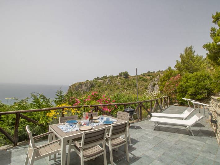 Ferienhaus für 7 Personen, mit Balkon und Terrasse sowie Garten in Sperlonga