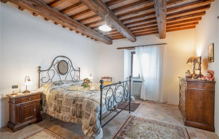 Casa de vacaciones para 10 personas con vistas in Apecchio, Pesaro-Urbino