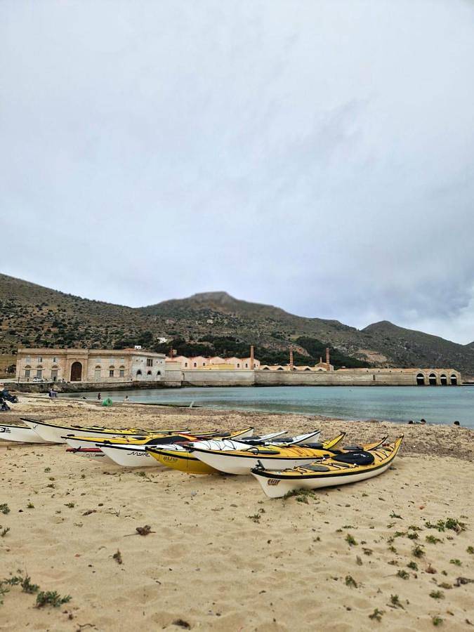 Appartamento intero, One-Bedroom Apartment in Favignana città, Favignana