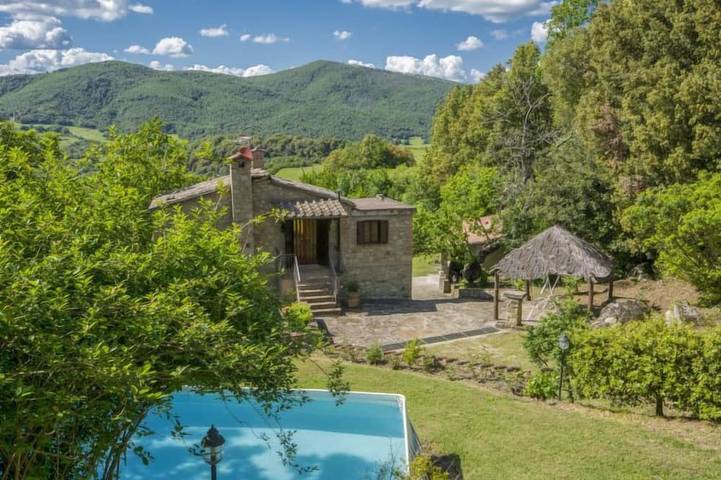 Maison de vacances pour 8 personnes, avec balcon ainsi que piscine et jardin, animaux acceptés - 1