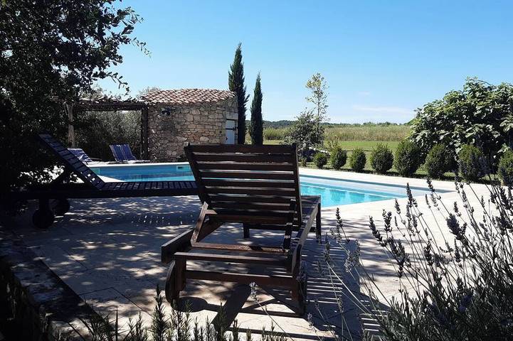 Maison de vacances pour 2 personnes, avec Terrasse ainsi que Jardin et Piscine