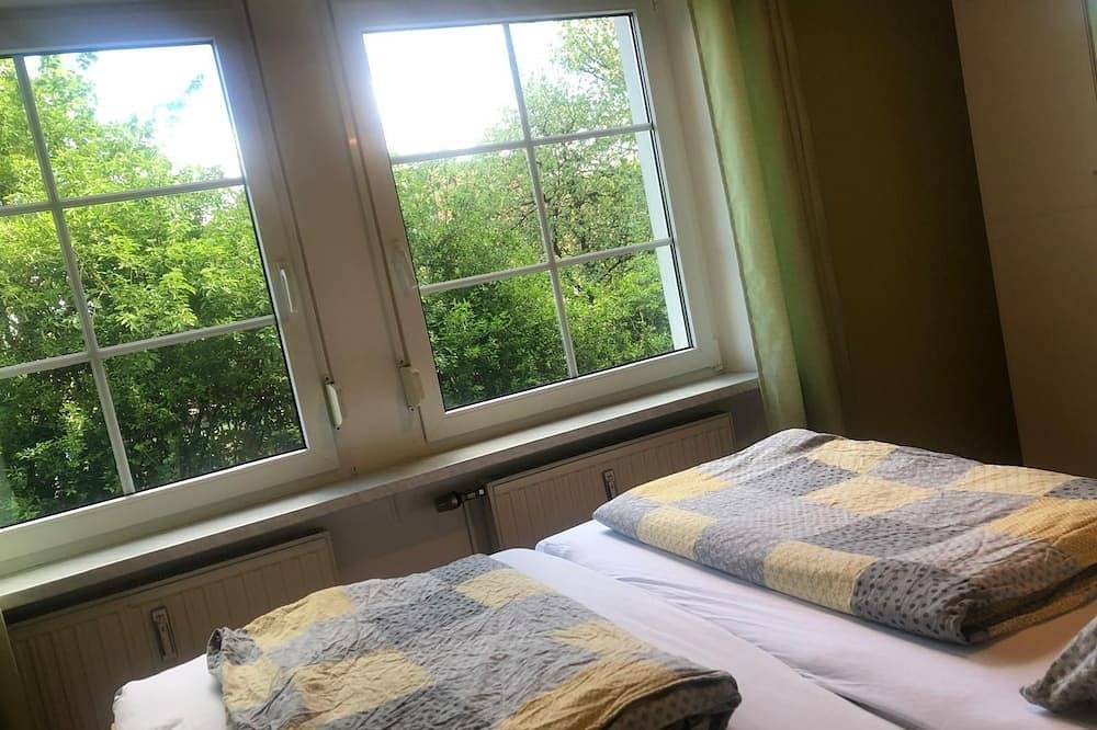 Ganze Wohnung, Ferienwohnung Nord-Ost (für 2- 4 Personen) - Ferienwohnungen May in Plankenfels, Frankenalb