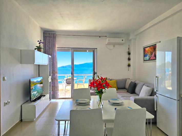 Ganze Wohnung, Ferienwohnung für 3 Personen mit Balkon in Sarandë, Vlorë