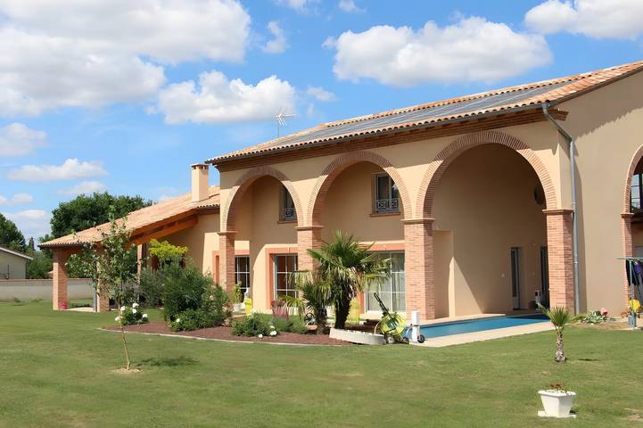 Chambre d’hôtes 'Chambre Pastel' avec piscine partagée, Wi-Fi et climatisation in Saint-Marcel-Paulel, Toulouse et ses environs