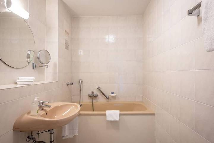 Ferienpark für 5 Personen, mit Balkon/Terrasse und Sauna in der Eifel - 4