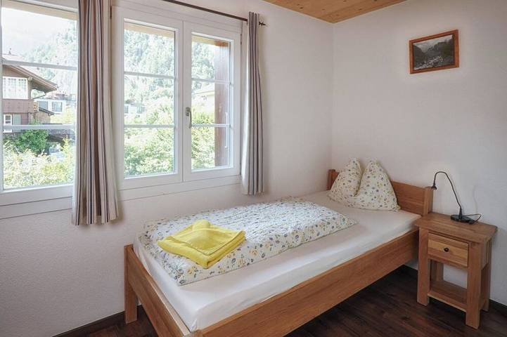Geheel appartement, CityChalet Appartement/Fewo Enzian**** in Interlaken, Meer van Thun