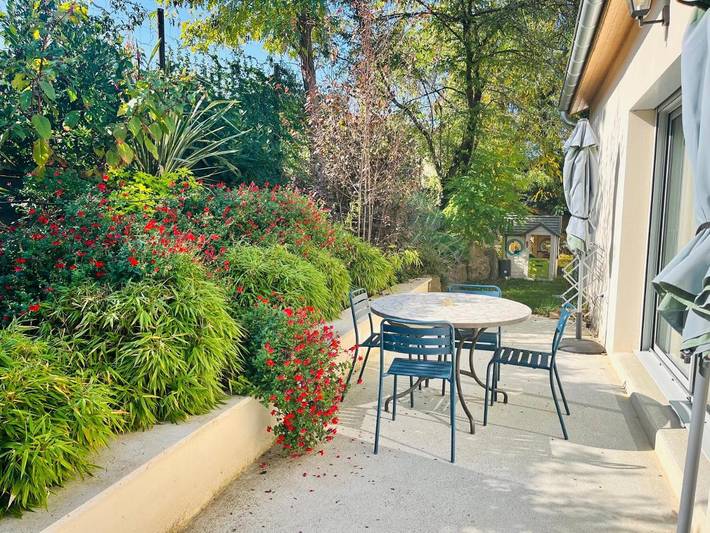 Location de vacances pour 5 personnes, avec piscine ainsi que jardin et jacuzzi à Chatuzange-le-Goubet - 4