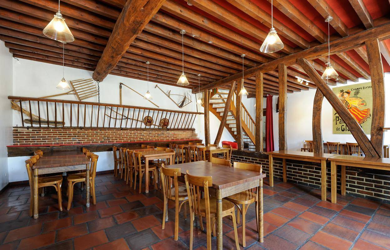 Appartement de vacances entier, Gîte de Groupe - 69 personnes in Méry-sur-Seine, Aube