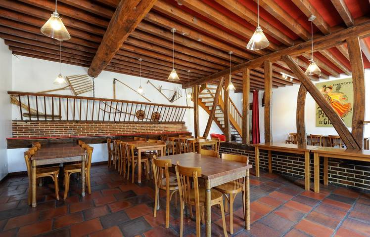 Ferienwohnung für 69 Personen, mit Terrasse und Garten in Frankreich - 2