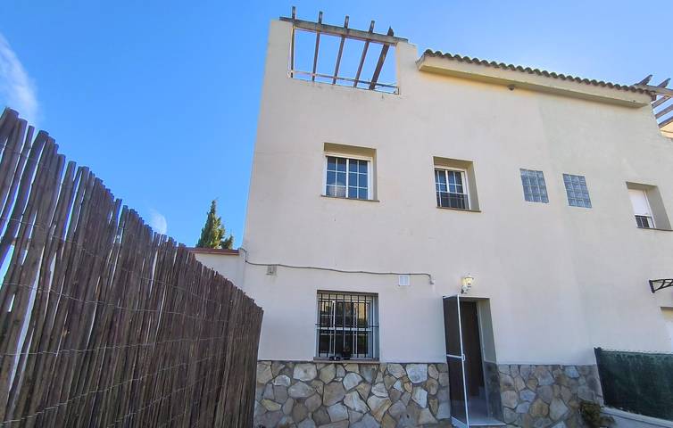 Maison de vacances pour 6 personnes, avec Terrasse et Piscine dans la Province de Séville