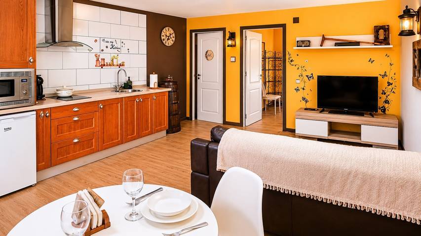 Ganze Wohnung, Ferienwohnung 'El Guardaviñas Gallocanta' mit Bergblick, Gemeinschaftsterrasse und Wlan in Ábalos, La Rioja Provinz
