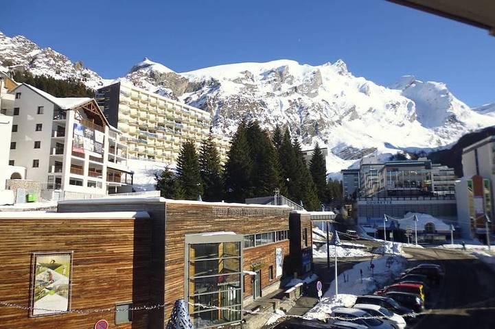 Entire apartment, Studio cabin 4 people at slope base in Gourette in Gourette, Eaux-Bonnes
