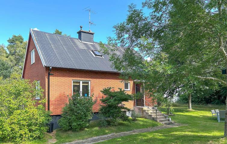 Ferienhaus für 6 Personen, mit Terrasse und Garten sowie Seeblick in Växjö