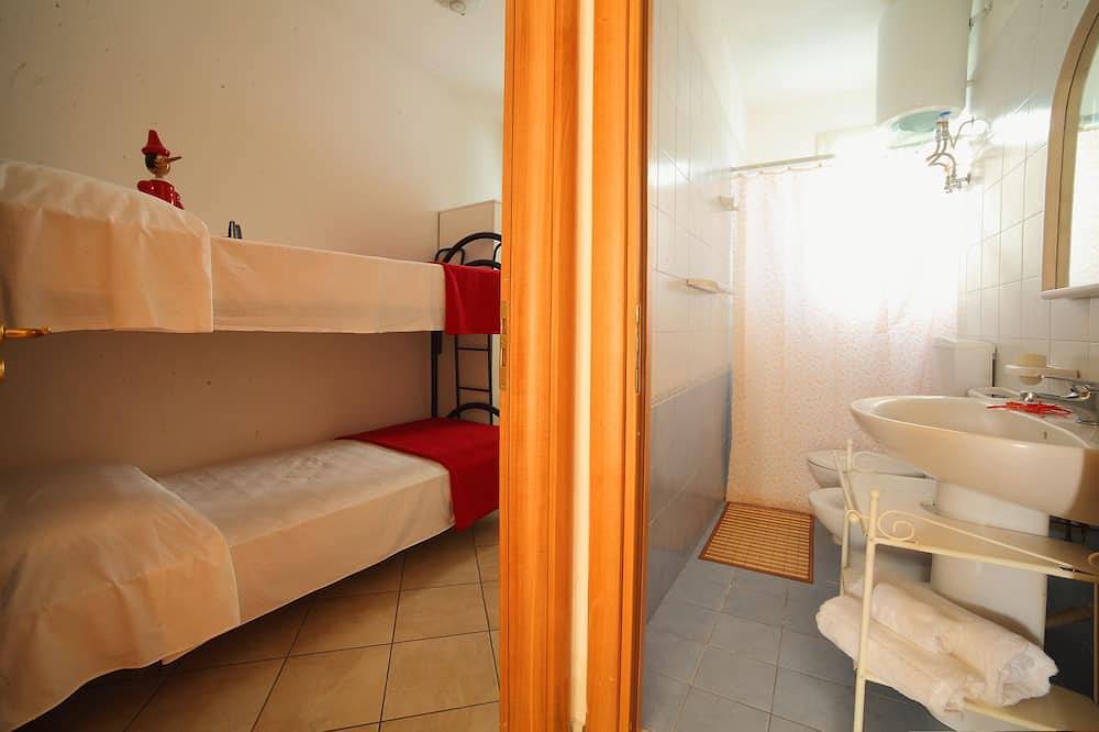 Ganze Wohnung, Apartment mit 4 Betten im Erdgeschoss (Aphrodite) und 100 m vom Strand entfernt in Lido Mania, Ugento