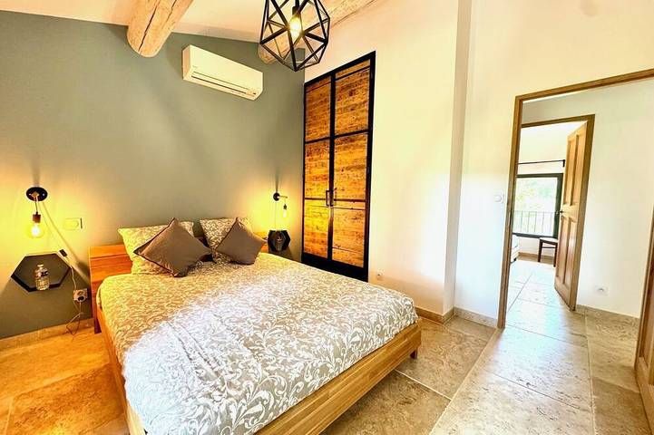 Mas du Rieu Haven of peace with swimming pool, charm & comfort, ideal for family vacations in Villedieu, Vaucluse