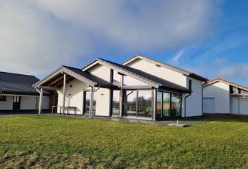 Ferienhaus für 8 Personen, mit Garten und Whirlpool sowie Terrasse in Butjadingen