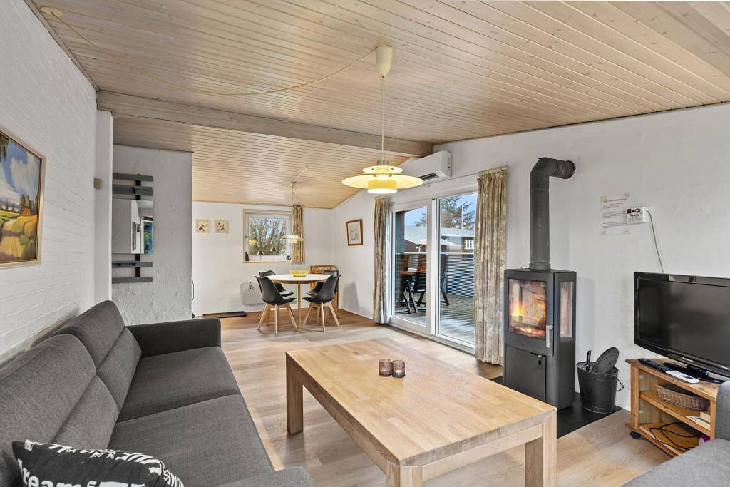 Fantastisch gelegenes Ferienhaus mit Außenstube in Lakolk, Rømø