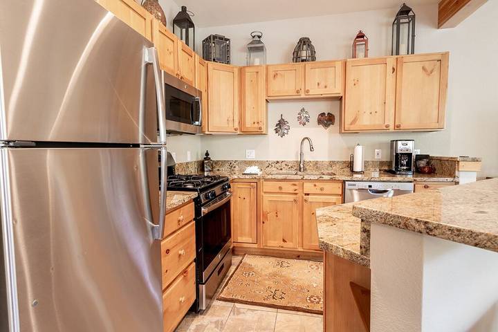 Vacation rental for 8 people, with terrace and hot tub as well as pool in Keystone