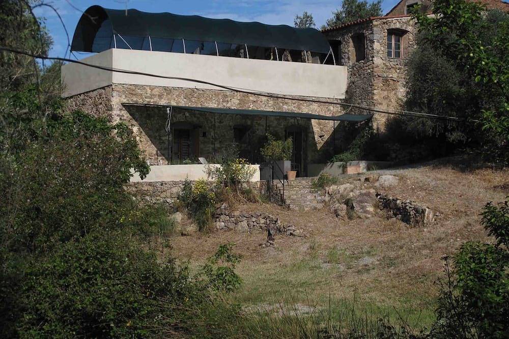 Gewölbter traditioneller Raum in Balagne \"O Bambou\" in Speloncato, Calvi und Umgebung