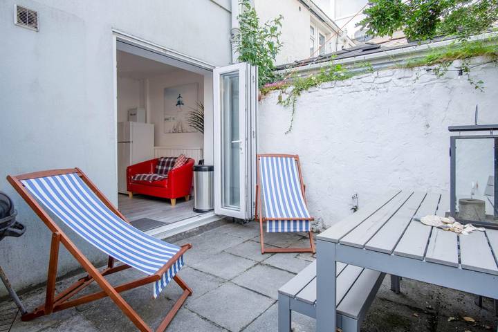 Gîte pour 6 personnes, avec terrasse à Tenby - 2