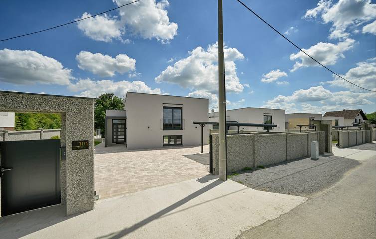 Stilvolle 156 m² große Wohnung mit Pool, Terrasse und Grill in Bjelovar-Bilogora