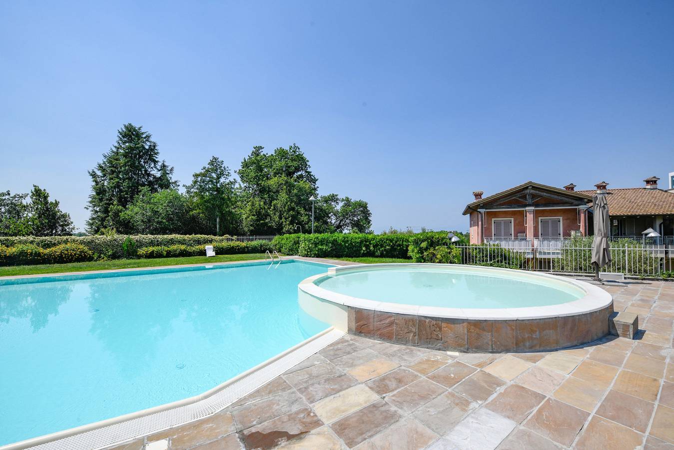 Apartamento entero, My Peschiera Holiday Apartment- Quadrivium 3 in Castelnuovo del Garda, Montañas Garda