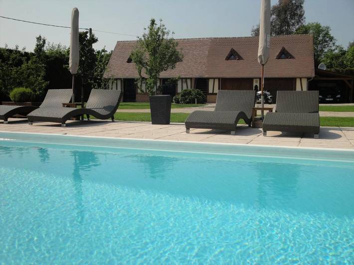 Location de vacances pour 4 personnes, avec jardin ainsi que piscine et vue, adapté aux familles à Fatouville-Grestain - 2