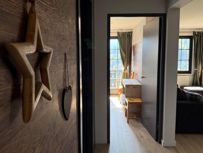 Gîte pour 4 personnes, avec sauna et jacuzzi ainsi que piscine et jardin dans Champoussin - 3
