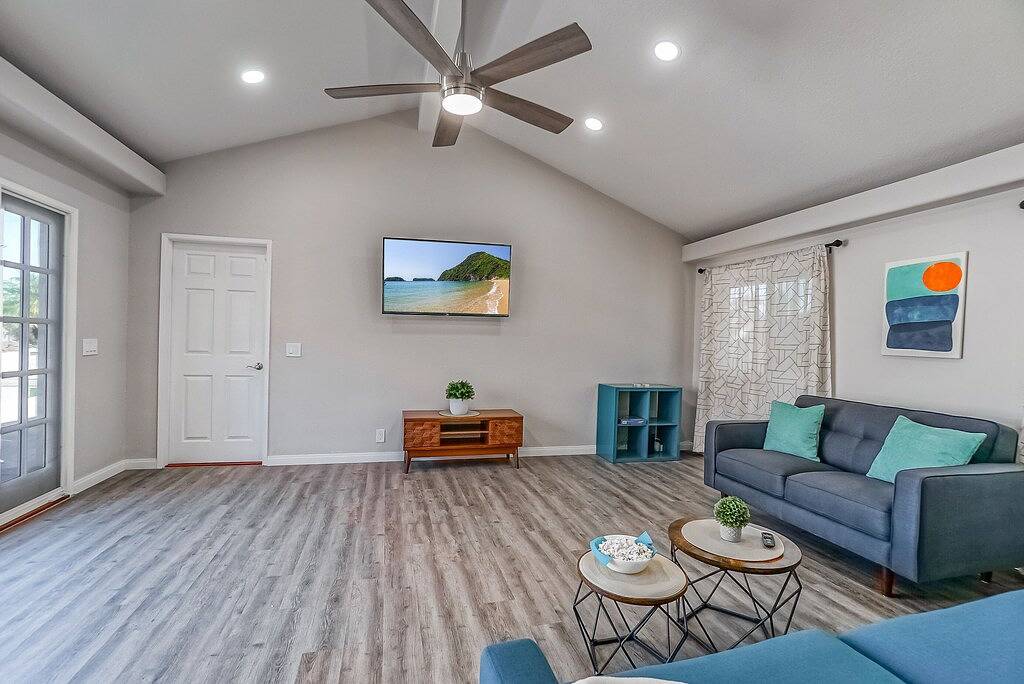 Funtierland + Adventure House + Close to Disney + Renovated+ Pool in Anaheim, Orange County