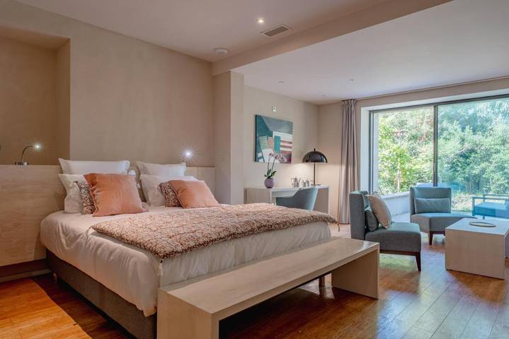 Gîte pour 2 personnes, avec Terrasse et Jardin ainsi que Piscine et Vue à Carignan-de-Bordeaux