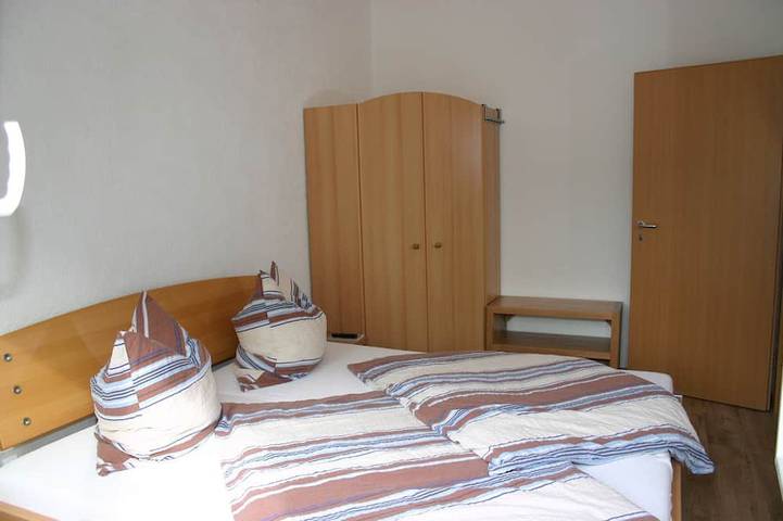 Ganze Wohnung, Freistehendes Ferienhaus, Ferienwohnung 2 / für 2-4 Personen, W- Lan frei in Mehren, Vulkaneifel