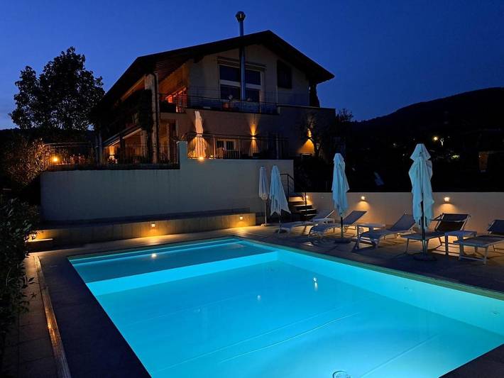 Villa für 10 Personen, mit Seeblick und Pool sowie Garten und Ausblick, kinderfreundlich am Gardasee