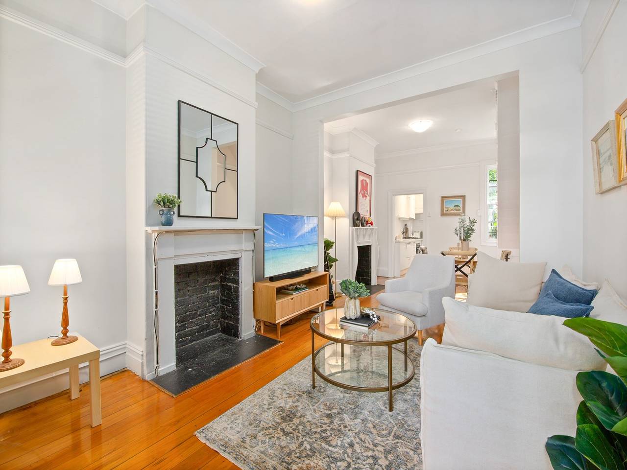 Ganze Wohnung, Stilvolles Haus mit 2 Schlafzimmern und privatem Innenhof in Redfern, Sydney