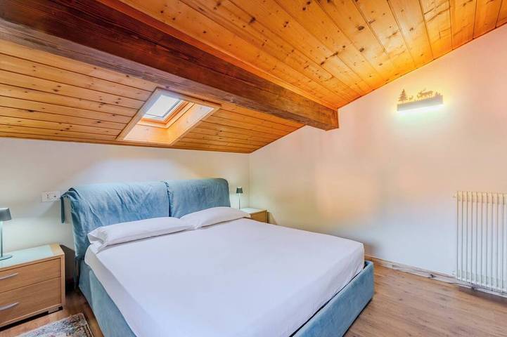 Ganze Wohnung, Mansarda in Legno San Rocco in Carisolo, Adamello-Presanella-Alpen