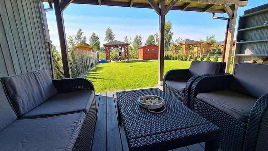 Ferienhaus für 6 Personen, mit Terrasse und Pool sowie Garten, mit Haustier