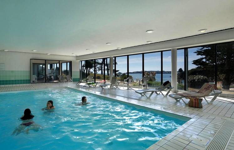 Parc de vacances pour 6 personnes, avec sauna ainsi que jardin et piscine, animaux acceptés à Locmaria-Plouzané - 3