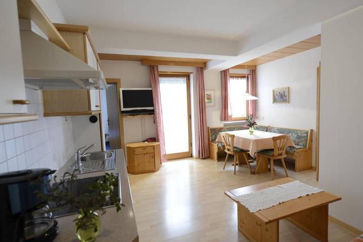 Ferienhaus für 4 Personen, mit Terrasse und Garten sowie Ausblick