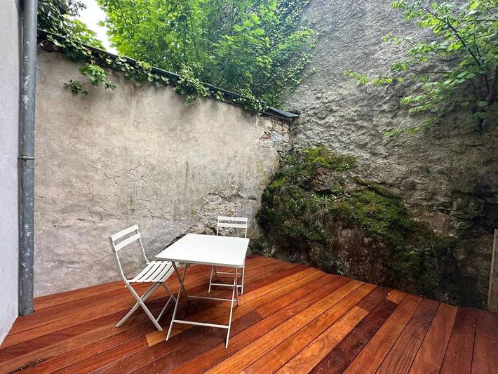 Gîte pour 11 personnes, avec terrasse dans Office De Tourisme Des Eaux Bonnes - 4